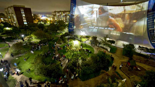 World's Largest Cinema Screen Played Movie From Nokia N8 Phone